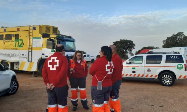 Más de 50 efectivos de emergencias intervienen en el simulacro de explosión en Logrosán