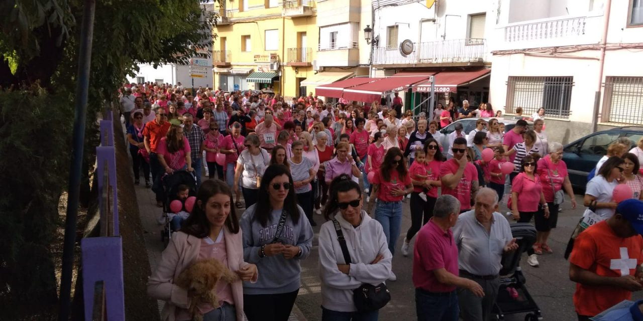 Moraleja sale a la calle para ayudar en la lucha contra el cáncer de mama