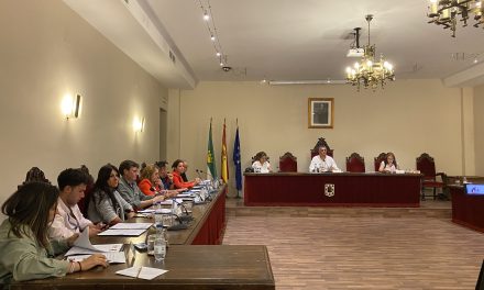 Coria rechaza la modificación de la Ley de Patrimonio y renuncia a la subvención para el consultorio de Puebla de Argeme