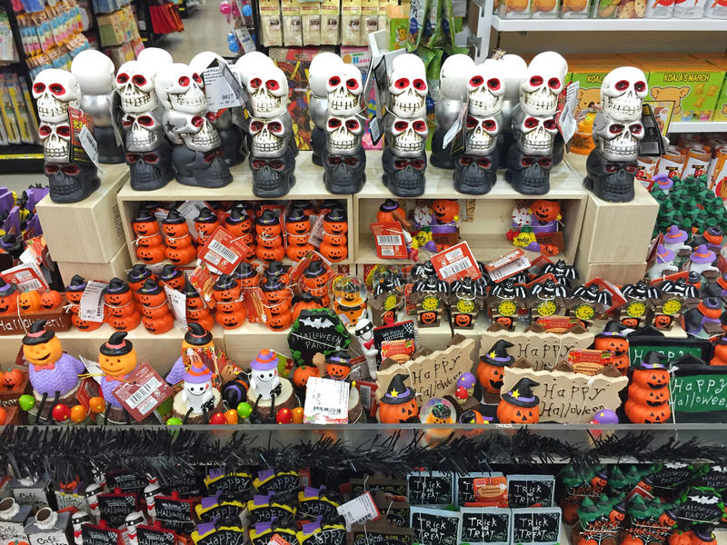 Moraleja revitaliza sus tiendas en Halloween para ofrecer productos «sin truco y con el mejor trato»