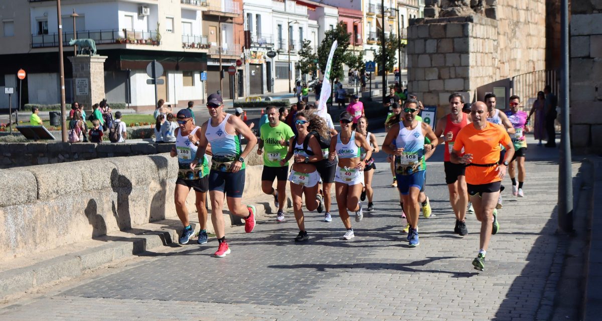 Casi 400 atletas corren en favor de la salud mental en una carrera celebrada en Mérida