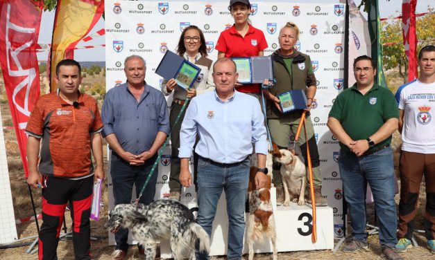 La extremeña María Fernández ya es subcampeona de España de caza menor con perro