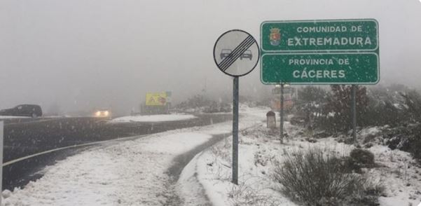 Cerca de 200 personas trabajarán para mantener las carreteras este invierno en Extremadura