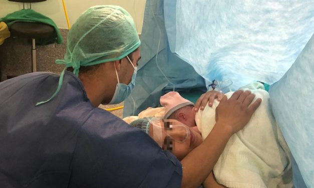 El área de salud de Cáceres pone en marcha un programa pionero para humanizar las cesáreas
