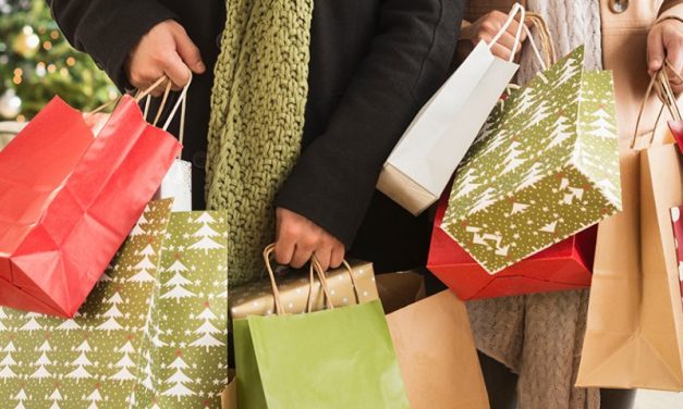 Moraleja dinamiza el comercio con grandes premios escondidos en los «rascas» navideños
