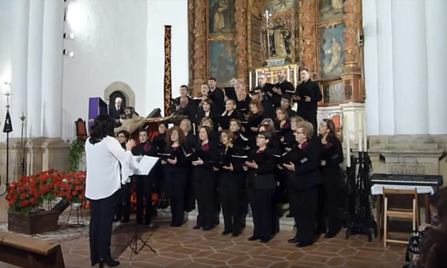 El Coro Francisco de Sande ofrece un concierto de villancicos en la Asociación Vecinal La Madrila-Peña del Cura