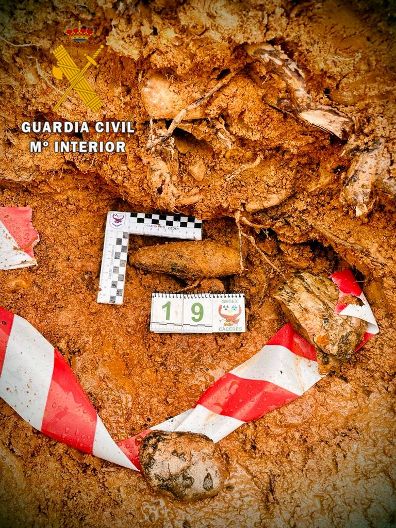Operarios de un yacimiento arqueológico extremeño encuentran una granada de mortero