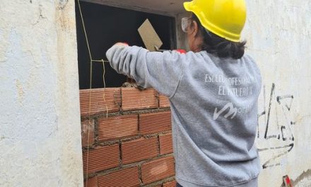 Arrancan las obras de adecentamiento de la fachada del antiguo cuartel de Moraleja
