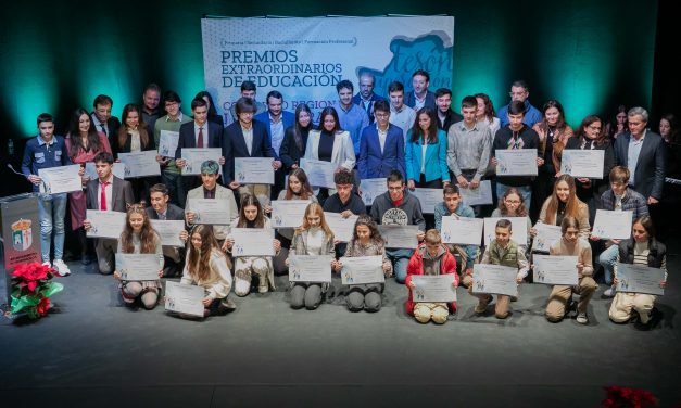 Estos son los estudiantes de Extremadura premiados por sus buenos expedientes académicos