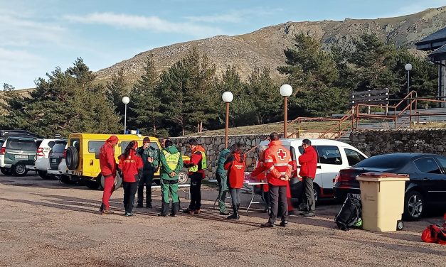 Decenas de voluntarios se unen a la búsqueda de José, el montañero desaparecido en la Sierra de Béjar