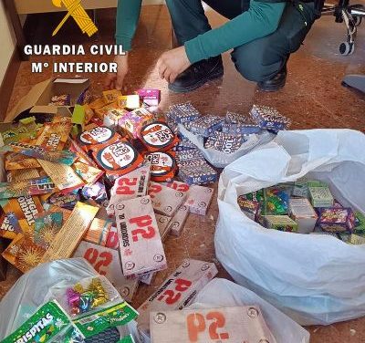 La Guardia Civil retira 4.000 artículos de pirotecnia expuestos para su venta ilegal en Extremadura