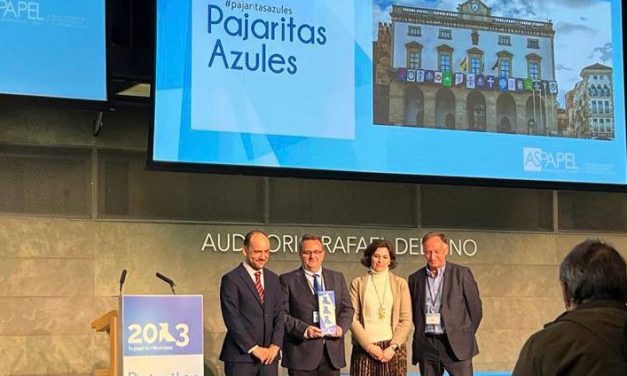 Cáceres recibe tres Pajaritas Azules, el máximo reconocimiento, por su gestión en la recogida selectiva de papel y cartón