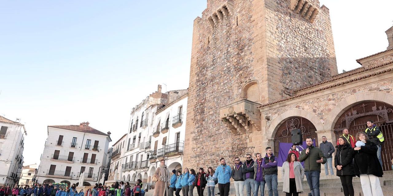 Alrededor de 450 personas se dan cita en Cáceres en el Festival Regional de la Canción Scout