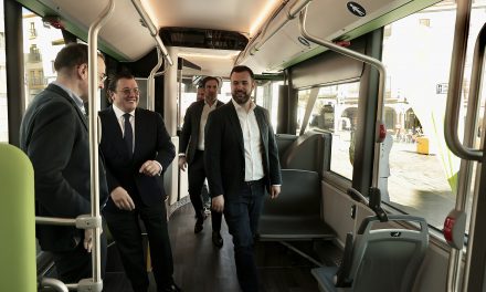 La flota del transporte urbano de Cáceres cuenta ya con el primer autobús eléctrico