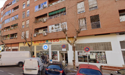 Cuatro personas tienen que ser atendidas tras el incendio de una vivienda en Badajoz