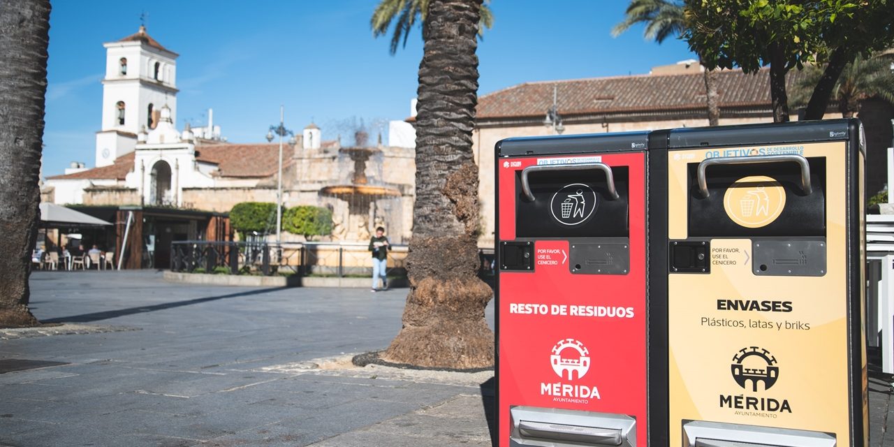 Mérida destina 55.600 euros a la compra de las 10 primeras papeleras inteligentes de Extremadura