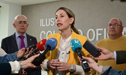 La líder del PP de Extremadura pide que reabra de forma urgente el servicio de cirugía vascular del Universitario de Cáceres