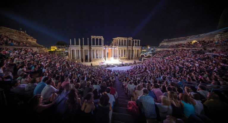 Cultura iniciará el expediente para la declaración del Festival de Teatro Clásico de Mérida como Bien de Interés Cultural