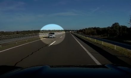 VÍDEO: Pillan a un hombre circulando sin carnet de conducir y en sentido contrario a 170 km/h por la EX-A1