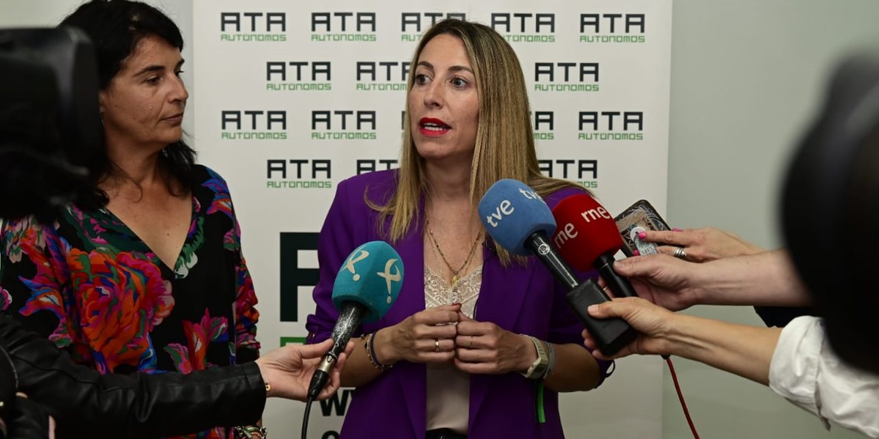 María Guardiola promete poner en marcha un programa de estímulo a la creación y consolidación del trabajo autónomo