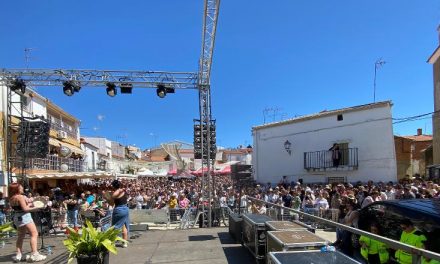 Pescueza vibra con el Festivalino, una gran cita para todos los públicos en la Extremadura rural