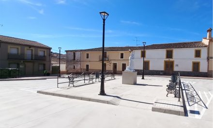 Fresnedoso de Ibor luce nueva Plaza Mayor, tras las obras del Plan Activa de la Diputación de Cáceres