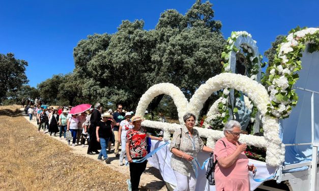 GALERÍA: Así se ha vivido la popular romería en honor a la Virgen de la Asunción de Talayuela