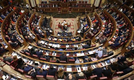 Extremadura se queda sin un escaño en el Congreso que se irá para los valencianos
