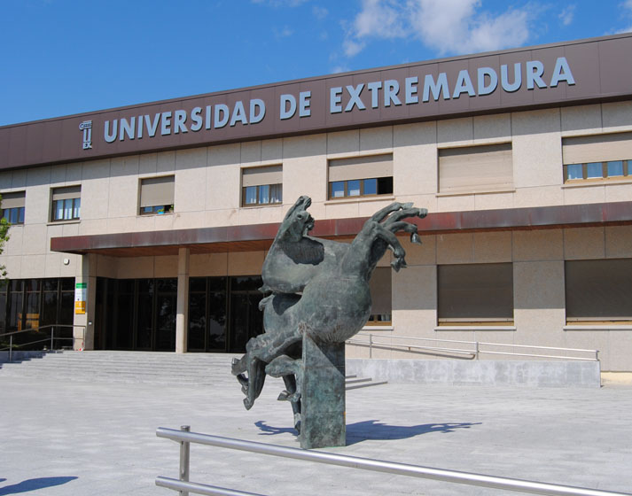 La UEx solicita al Ministerio de Educación una moratoria de un año para realizar la nueva EBAU
