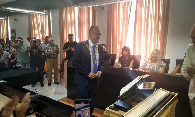 Enrique Hueso ya es alcalde de Navalmoral con el apoyo de los dos concejales de Vox