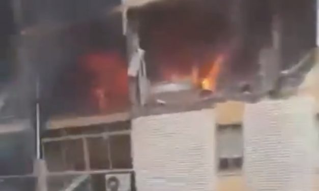 ÚLTIMA HORA: Una fuerte explosión de gas en un piso obliga a evacuar un inmueble en Badajoz