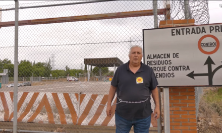 Multan con 601 euros al activista Máximo García por encadenarse a la Central Nuclear de Almaraz