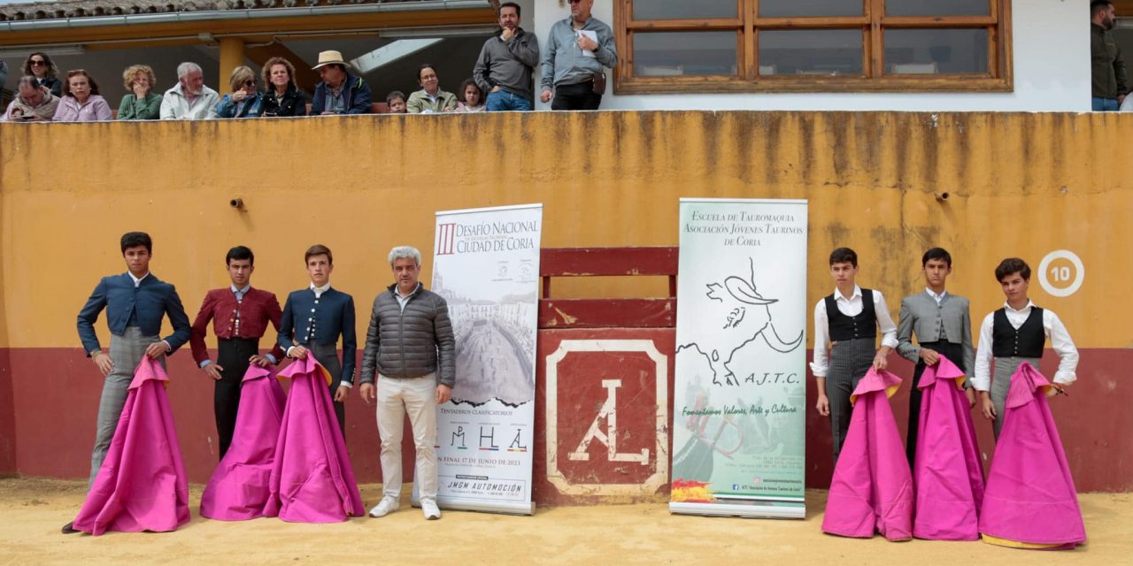 Julio Méndez, Tomás de Sousa y Manuel León disputarán la final del Desafío Taurino de Coria