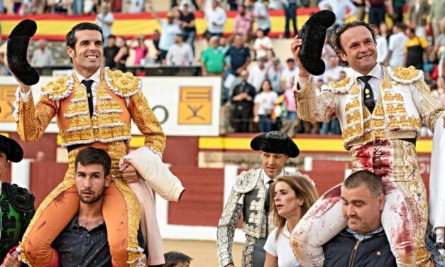 Salen a hombros en Plasencia los dos grandes toreros extremeños: Antonio Ferrera y Emilio de Justo