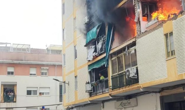 ÚLTIMA HORA: Al menos diez heridos en la explosión de gas registrada en un piso de Badajoz