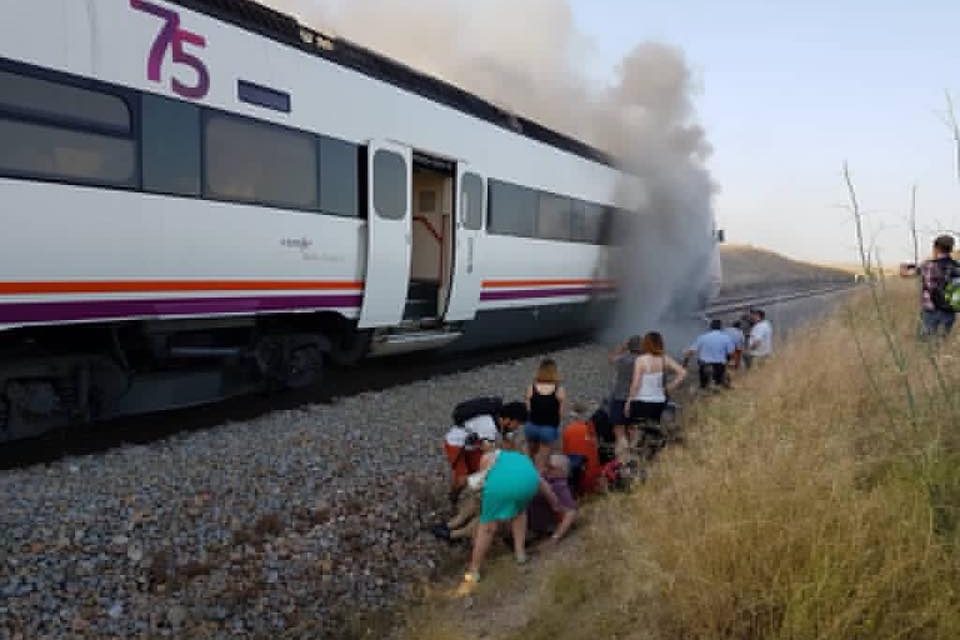 Nueva incidencia en los trenes que conectan con Extremadura: conato de incendio en la línea Sevilla-Cáceres
