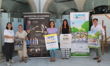 El XXVIII Jueves Turístico en Coria programa música, mercados, comercio y deportes