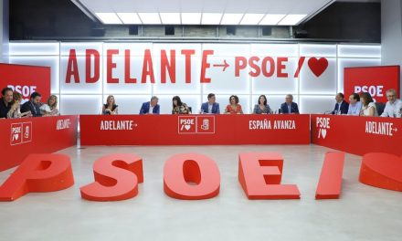 El PSOE propone a Fernández Vara para una de las vicepresidencias del Senado