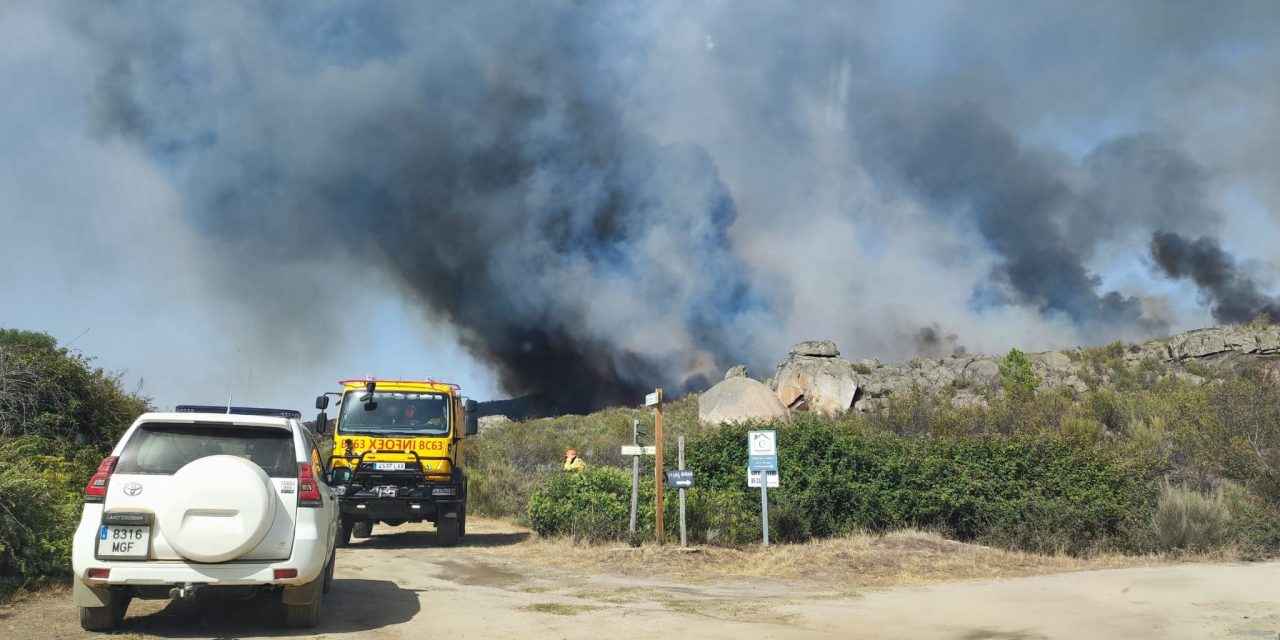 El Infoex eleva a nivel 1 de peligrosidad el incendio forestal de Valencia de Alcántara