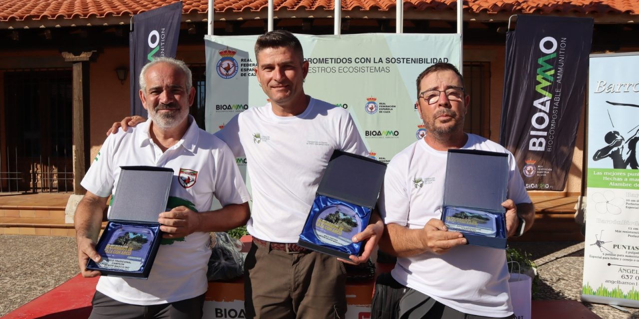 Los arqueros extremeños se suben 12 veces al podio en el Campeonato de España de Caza con Arco