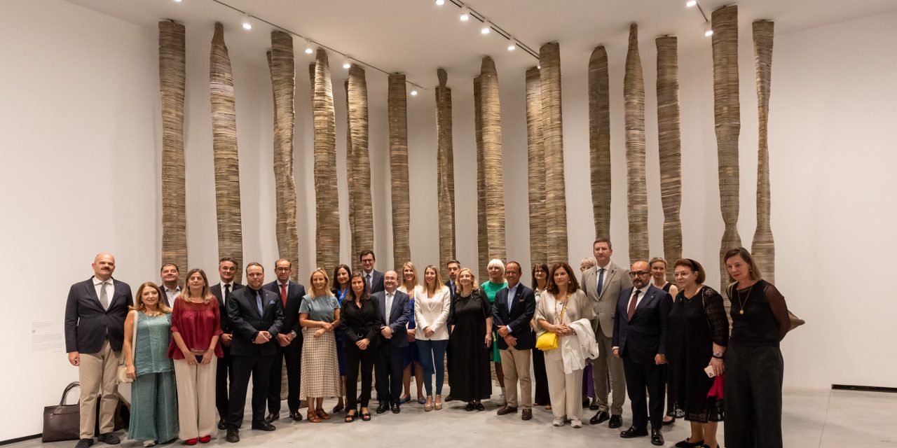 El Museo Helga de Alvear recibe a los 27 ministros de Cultura de la Unión Europea