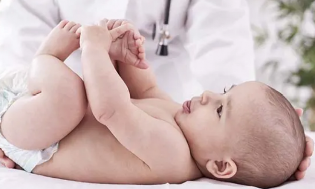 La Junta vacunará gratuitamente por primera vez a los menores de 6 meses contra el virus VRS