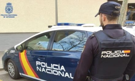 Un anciano fallece en Badajoz tras precipitarse de un segundo piso