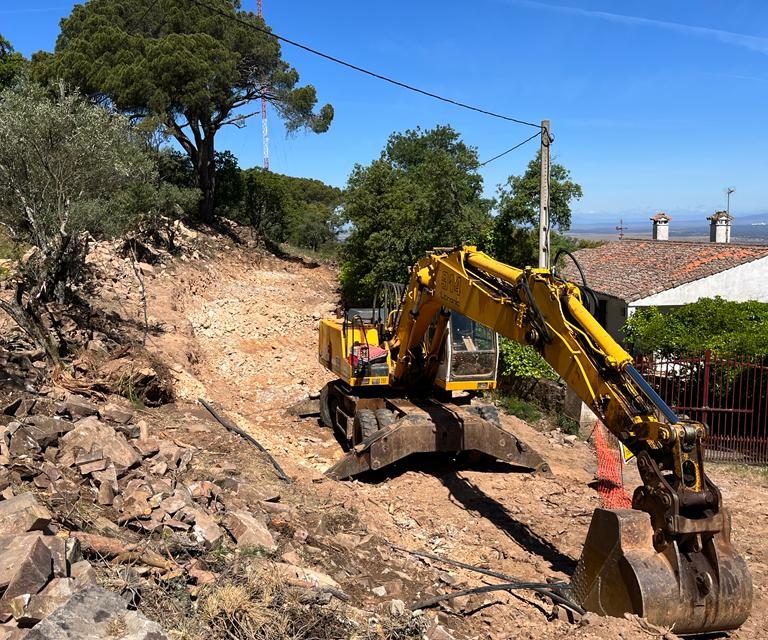 A punto de finalizar las obras de acondicionamiento viario de la Sierra de la Mosca de Cáceres