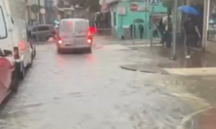Una tromba de agua deja anegadas las calles del centro de Navalmoral de la Mata