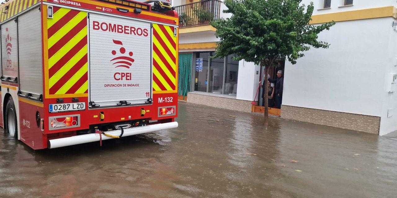 El CPEI de Badajoz imparte cursos a los bomberos ante posibles lluvias torrenciales