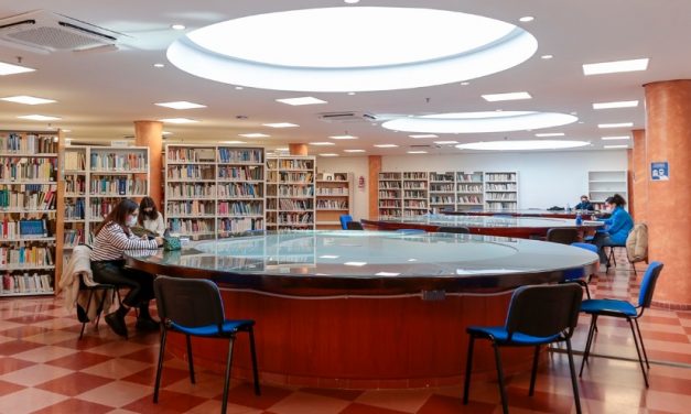 La Biblioteca Juan Pablo Forner organiza un taller de escritura para adultos con Jaime Covarsí