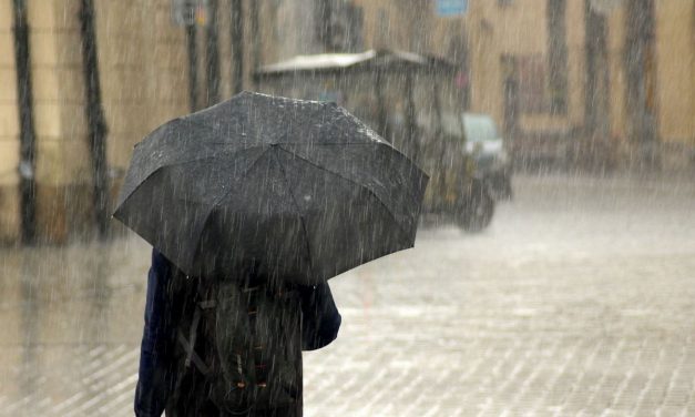 El 112 pide a los ciudadanos que circulen con la máxima precaución ante la alerta por vientos y lluvias