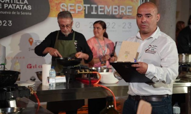El cocinero extremeño David Gibello forma parte del jurado para elegir las mejores pizzas de España