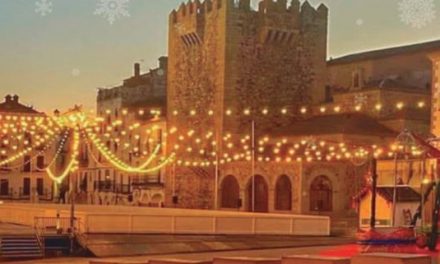 Cáceres encenderá la iluminación navideña este martes con más de 900.000 luces LED